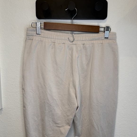 Vuori performance jogger small women Ivory - Picture 8 of 10